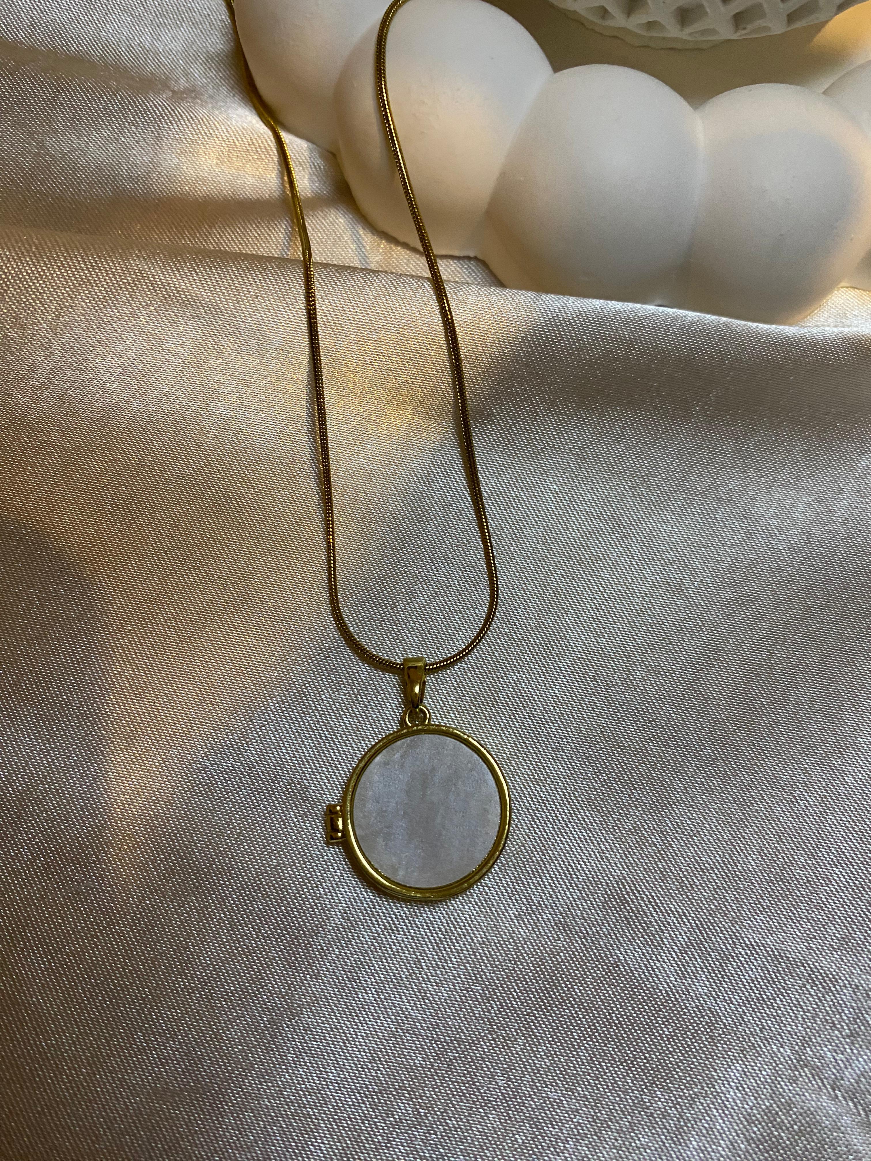 Kişiye Özel Fotoğraflı Gold Madalyon Kolye